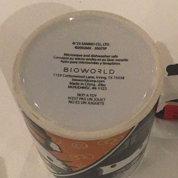 Hello Kitty and Friends X Naruto Shippuden  Mug NWT - Picture 3 of 9